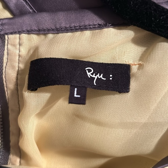 👗Ryu Silk Yellow and Gray Sleeveless Midi Dress - Picture 11 of 16